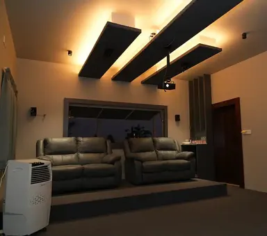 Elegant Contemporary Mansion image 19