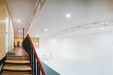 Photo/Video Studio with Cyclorama Floor image 8