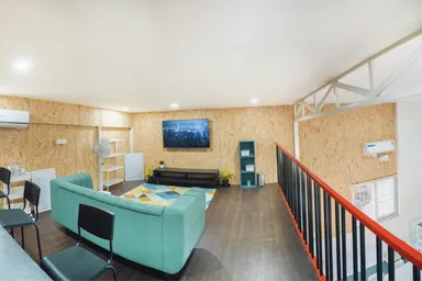 Photo/Video Studio with Cyclorama Floor image 9