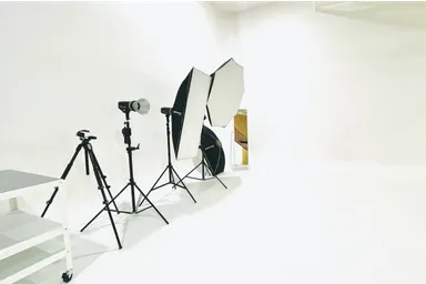 Photo/Video Studio with Cyclorama Floor image 15