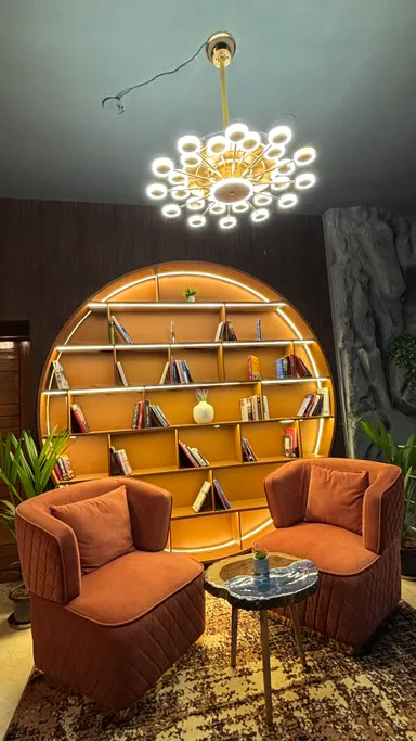 Versatile Multiple Set Studio Space-Floor 2 image 2