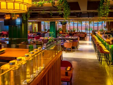 Luxe Irish Style Resto Bar image 6