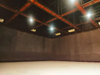 Massive Studio Space with Amenities image 2