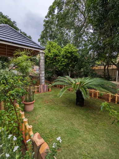 Duplex Guest House image 18