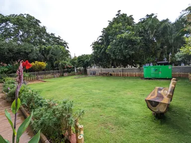 Duplex Guest House image 20