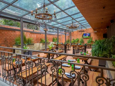 Luxe Irish Style Resto Bar image 9