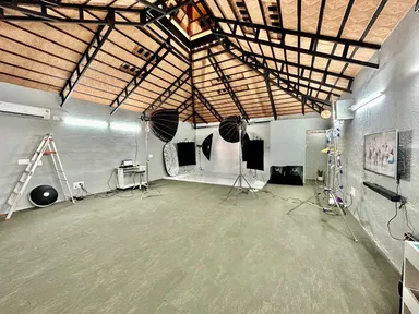 Professional photography studio in HRBR Layout image 8