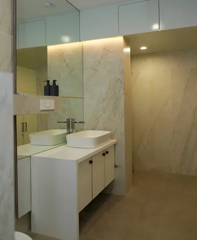 Elegant Contemporary Mansion image 22