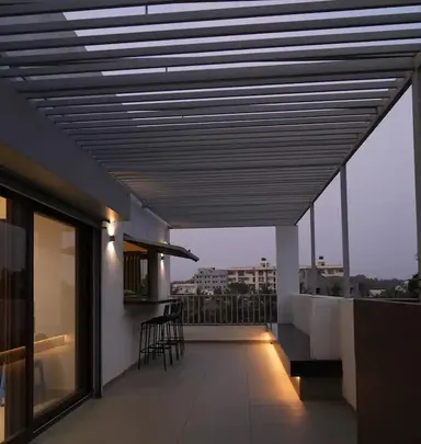 Elegant Contemporary Mansion image 27